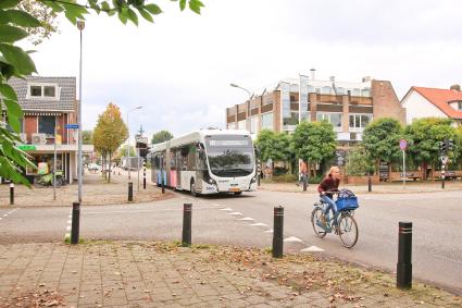 Bus in het centrum van Badhoevedorp. 