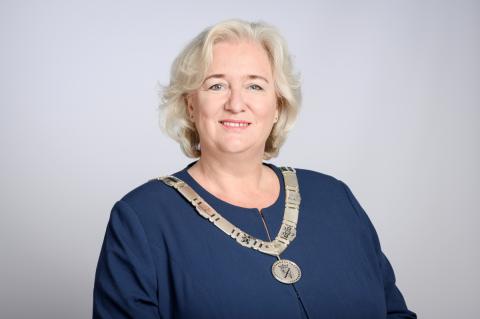 Burgemeester Marianne Schuurmans-Wjideven 