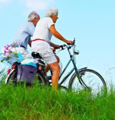 ouderen op de fiets